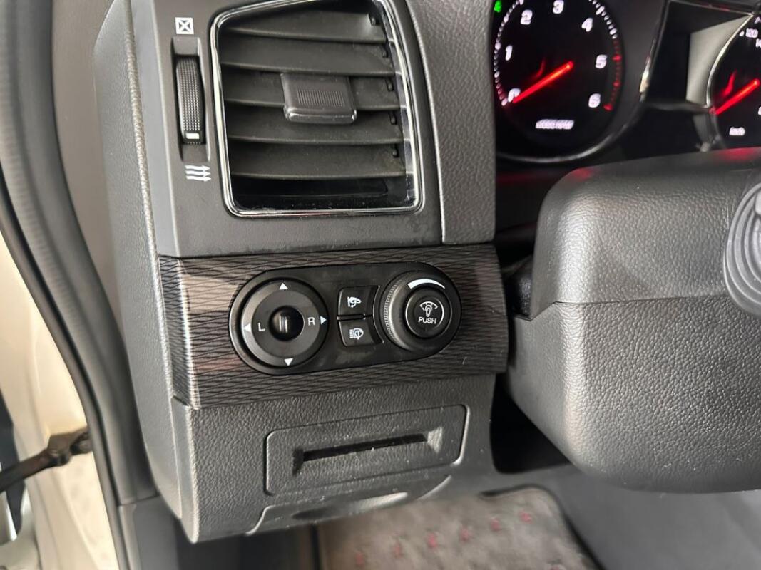 Chevrolet	Captiva (2015)