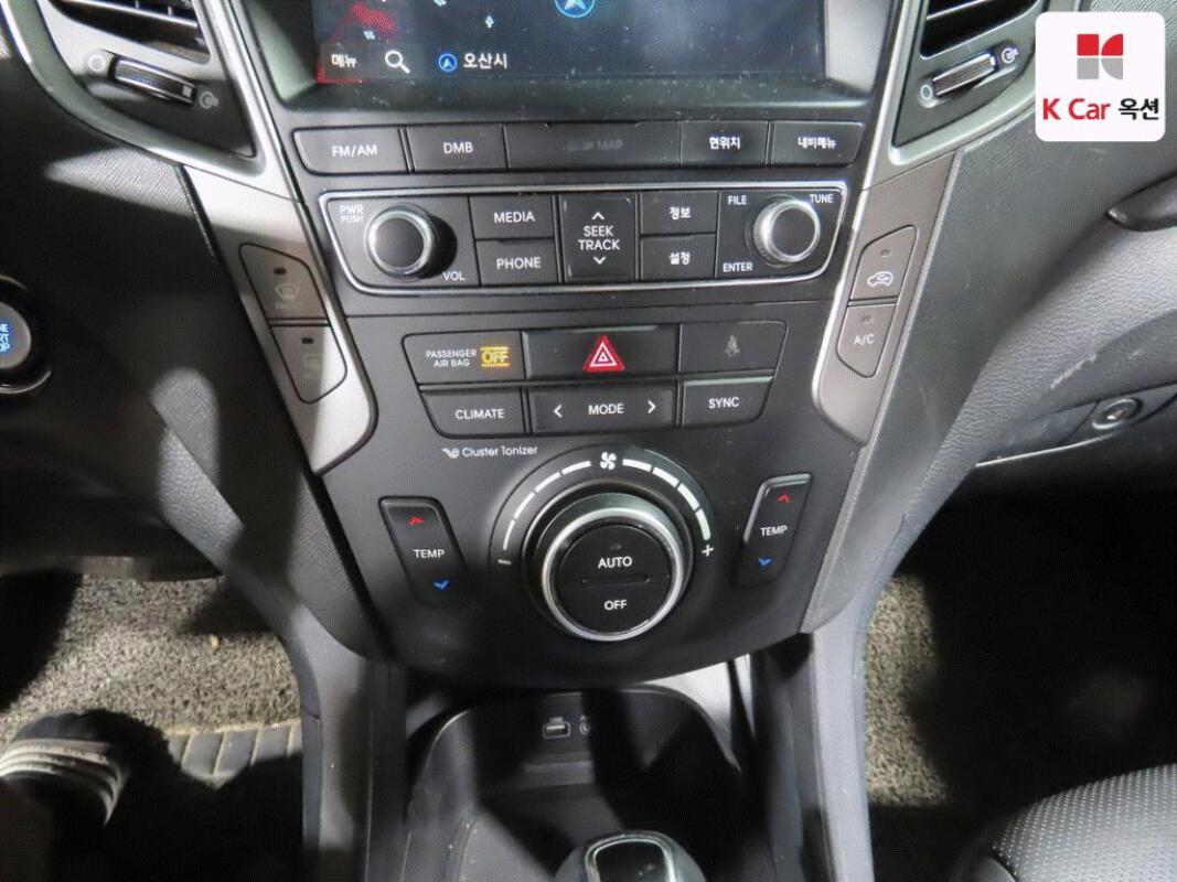 Hyundai SantaFe (2016)