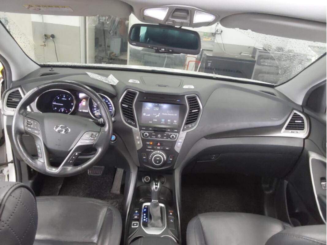 Hyundai SantaFe (2015)