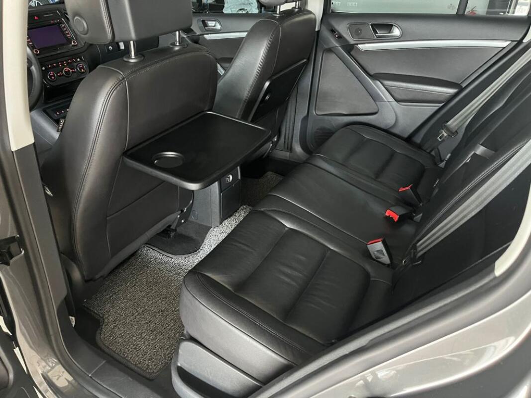 Volkswagen Tiguan (2015)