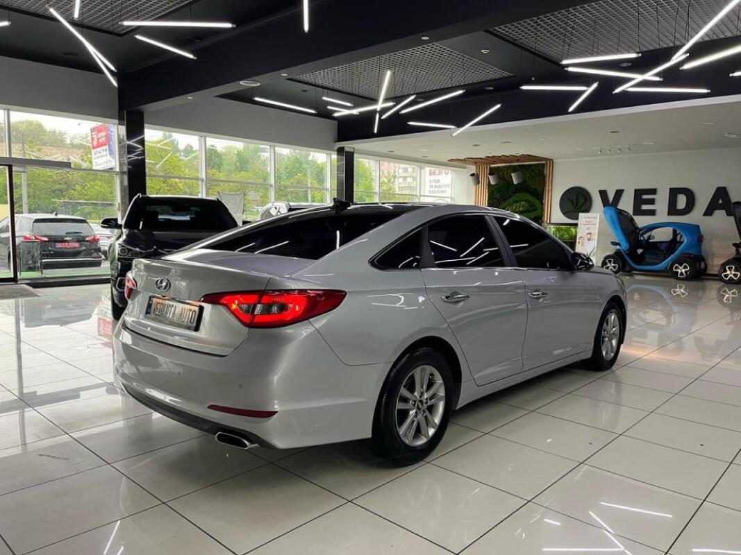 Hyundai Sonata (2016)