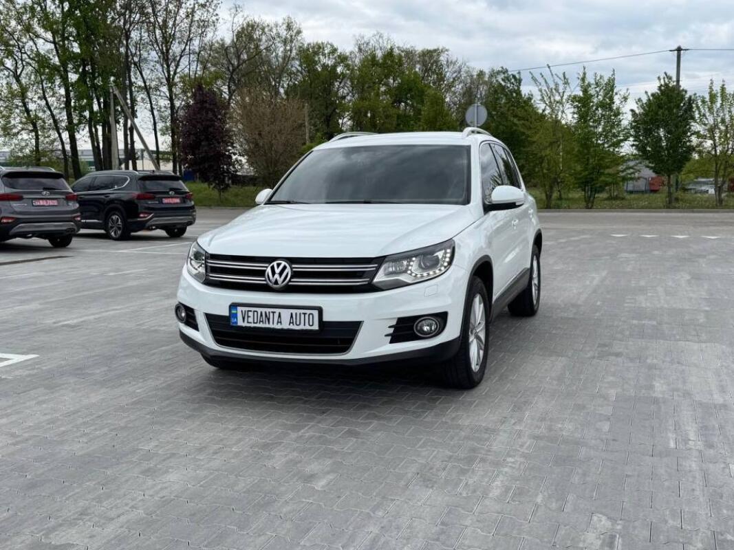 Volkswagen Tiguan (2015)