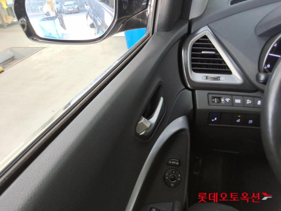 Hyundai SantaFe (2017)