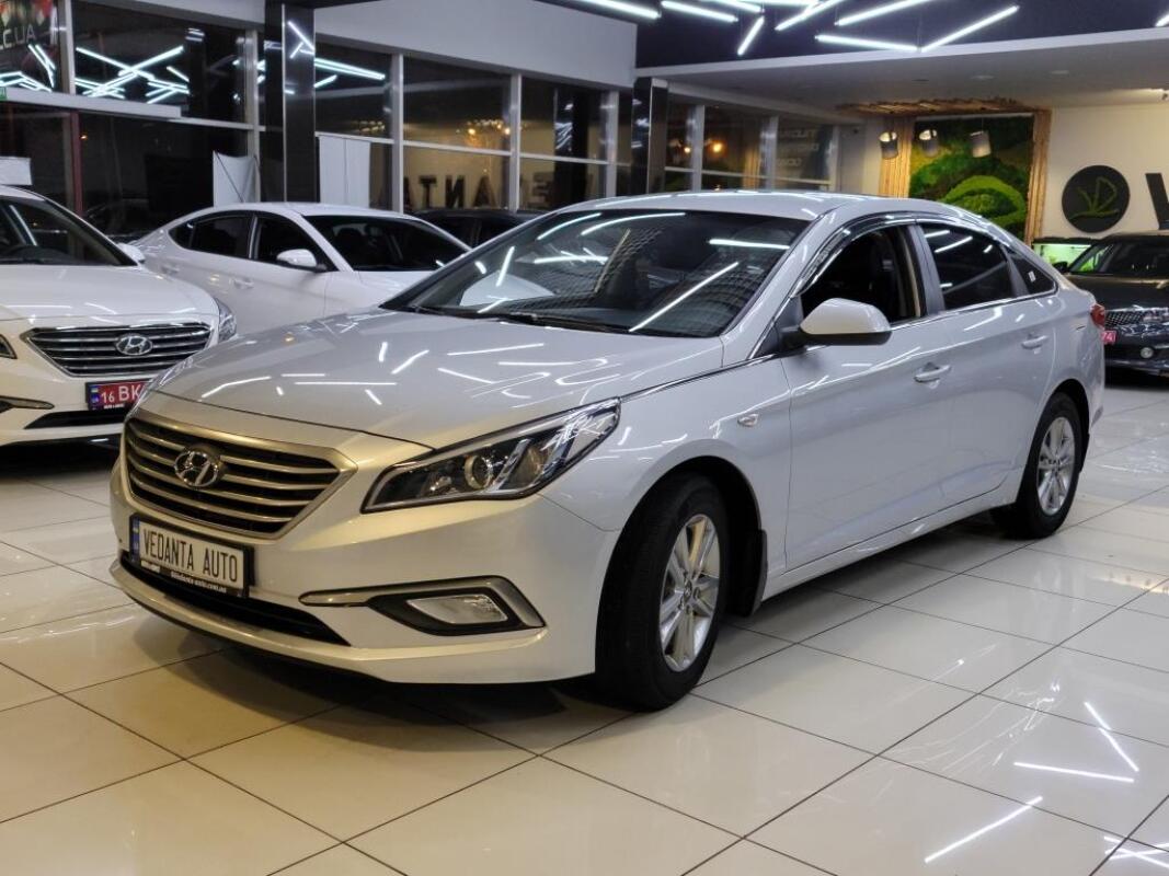 Hyundai Sonata (2015)