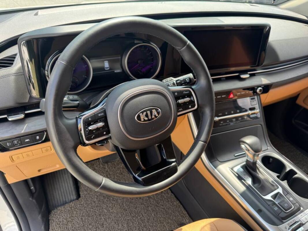 Kia Carnival (2021)