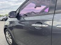 Kia Carnival (2016)