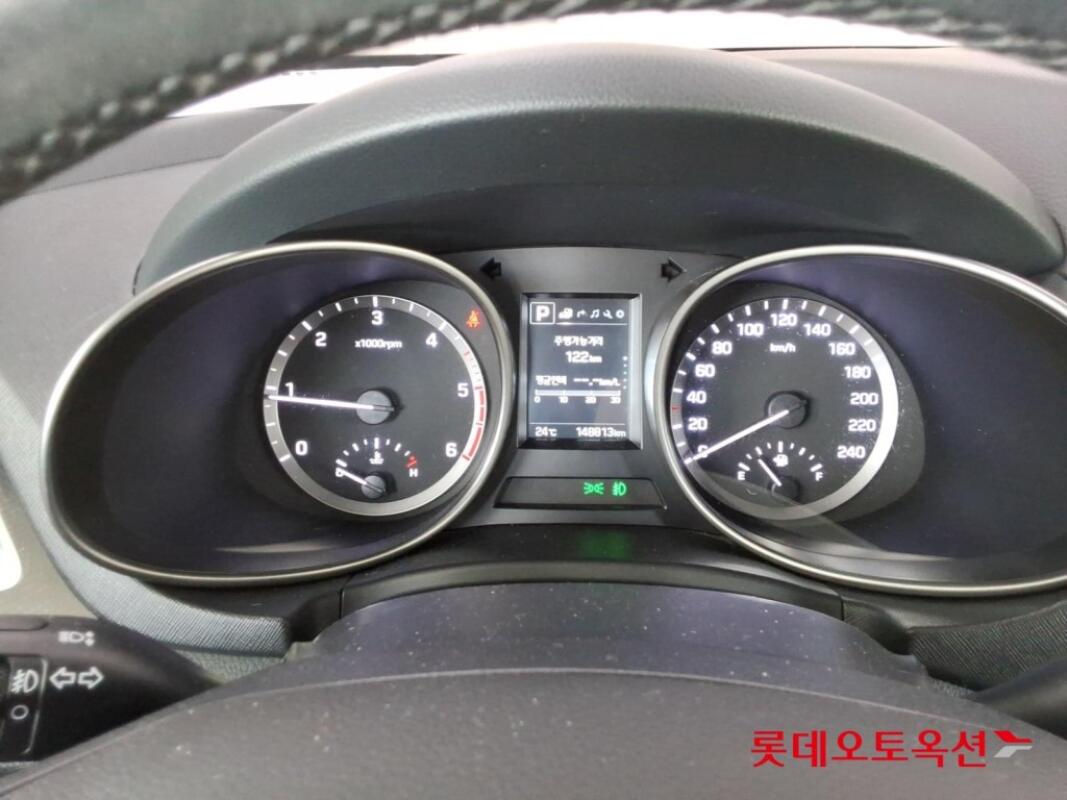 Hyundai SantaFe (2016)