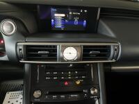 Lexus IS300 (2017)