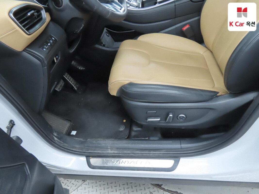 Hyundai SantaFe (2023)