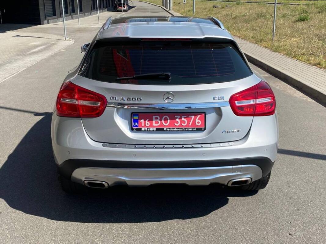 Mercedes GLA200 4MATIC