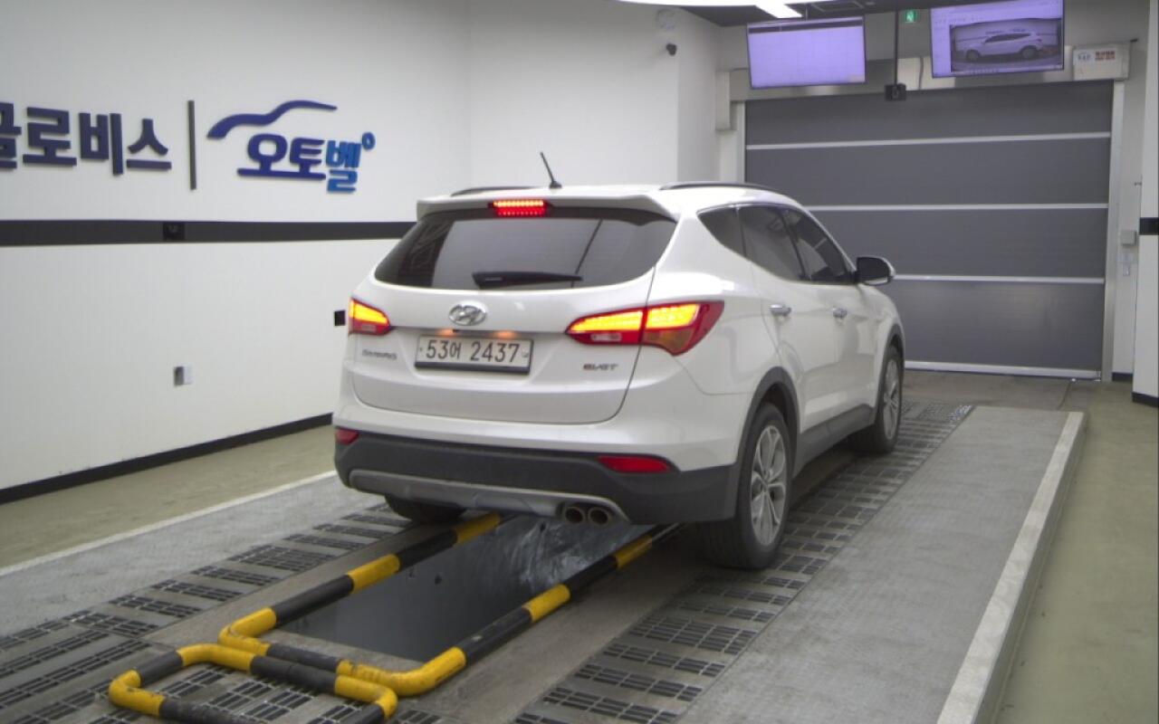 Hyundai SantaFe (2015)