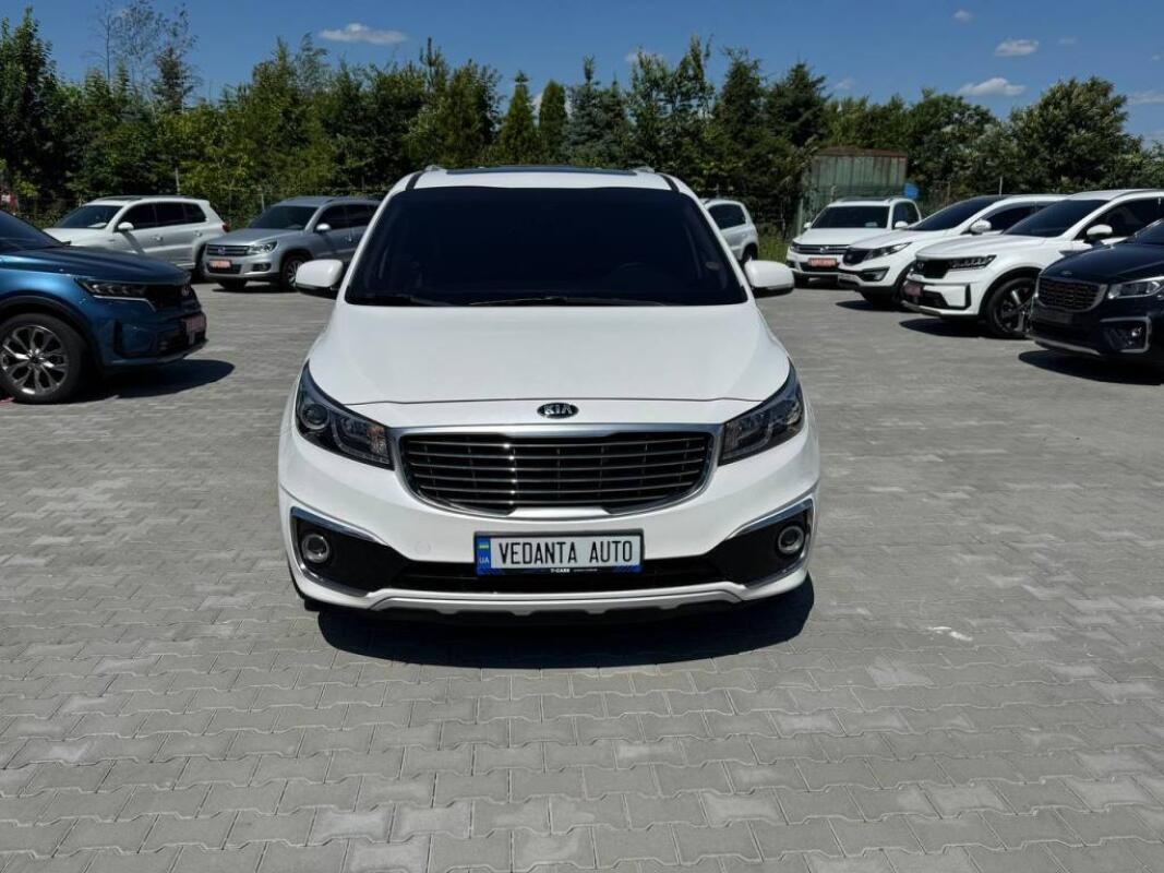 Kia Carnival (2014)