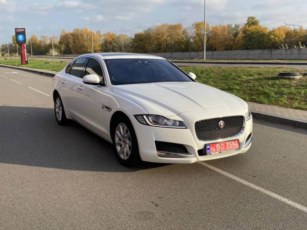 Jaguar XF (2016)