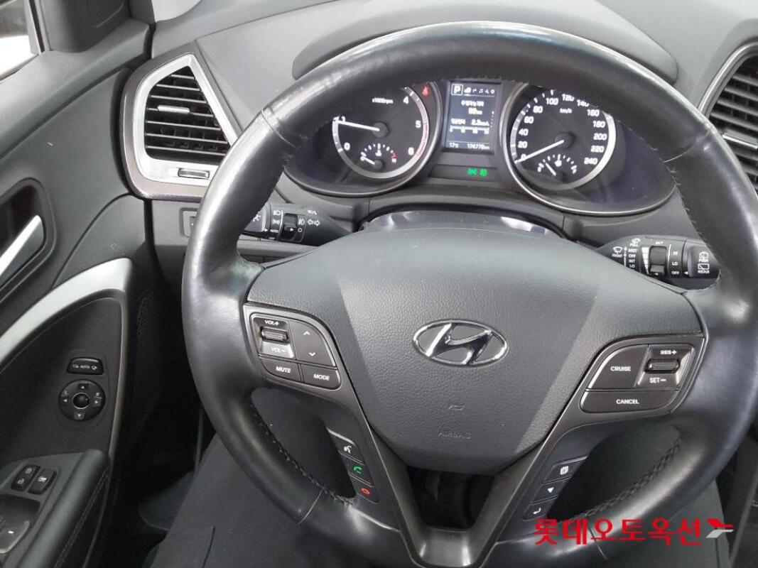 Hyundai SantaFe (2017)