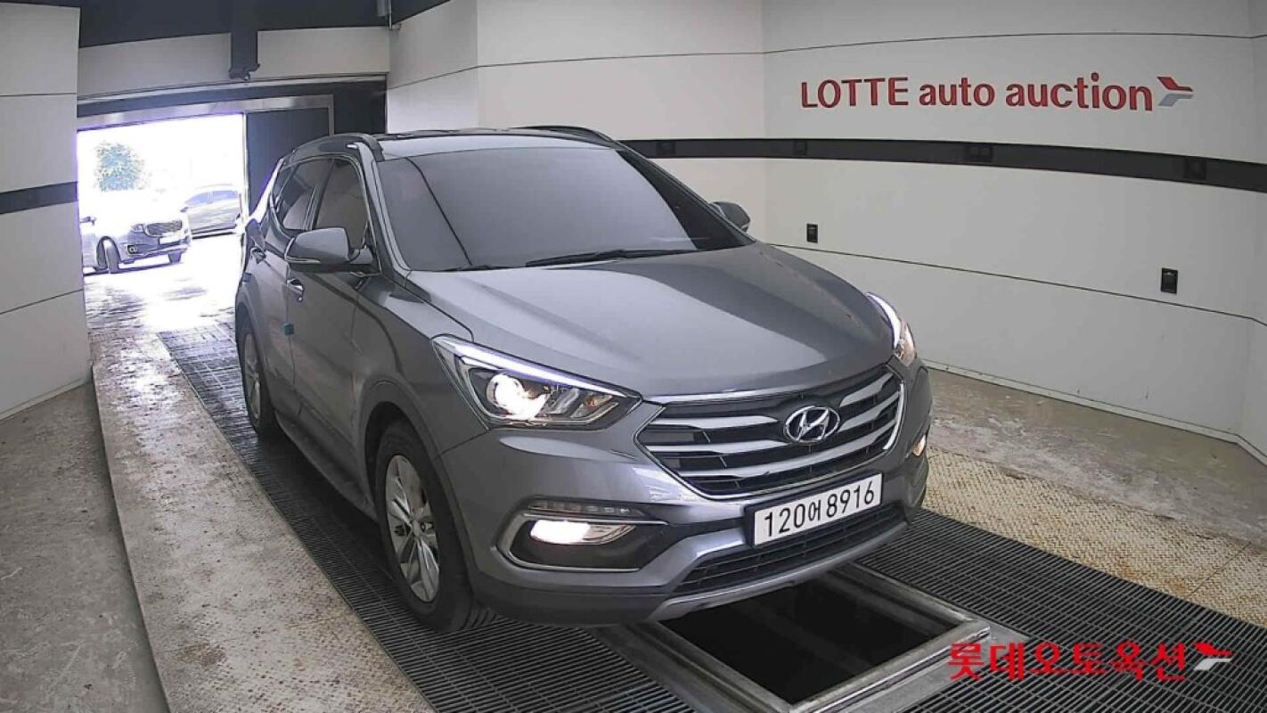 Hyundai SantaFe (2016)