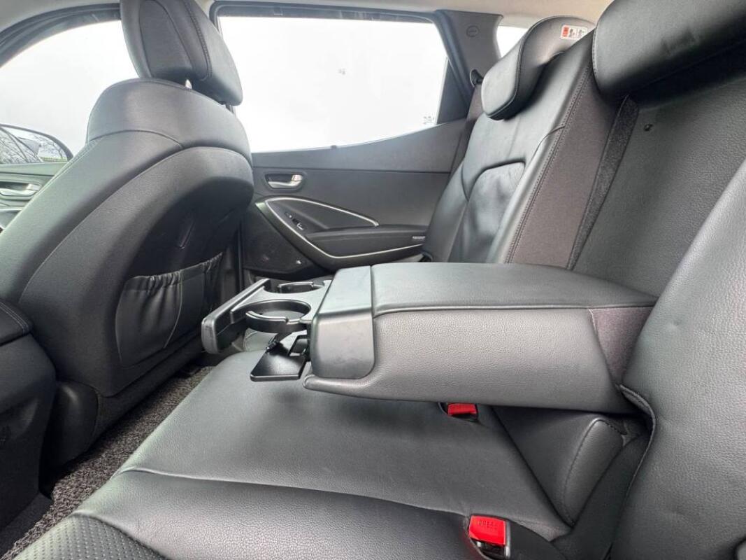 Hyundai SantaFe (2016)
