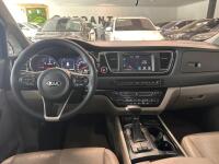 Kia Carnival (2016)