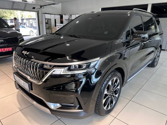 Kia Carnival (2022)