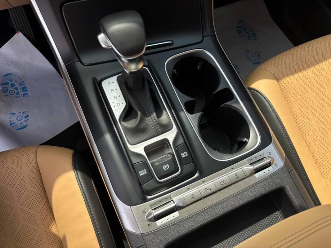 Kia Carnival (2021)