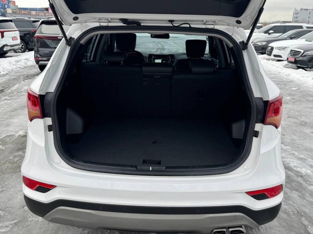 Hyundai SantaFe (2016)