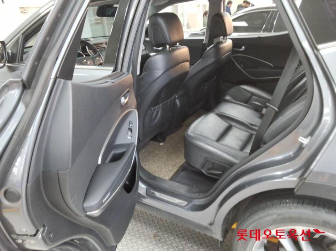 Hyundai SantaFe (2015)