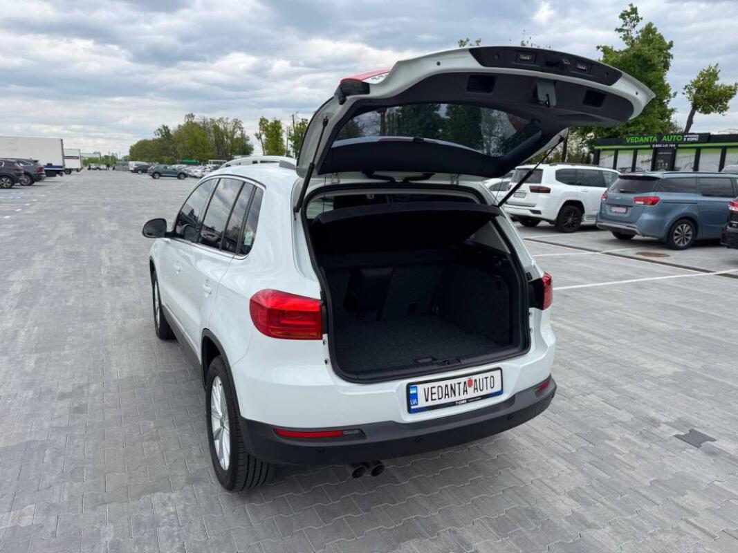Volkswagen Tiguan (2015)