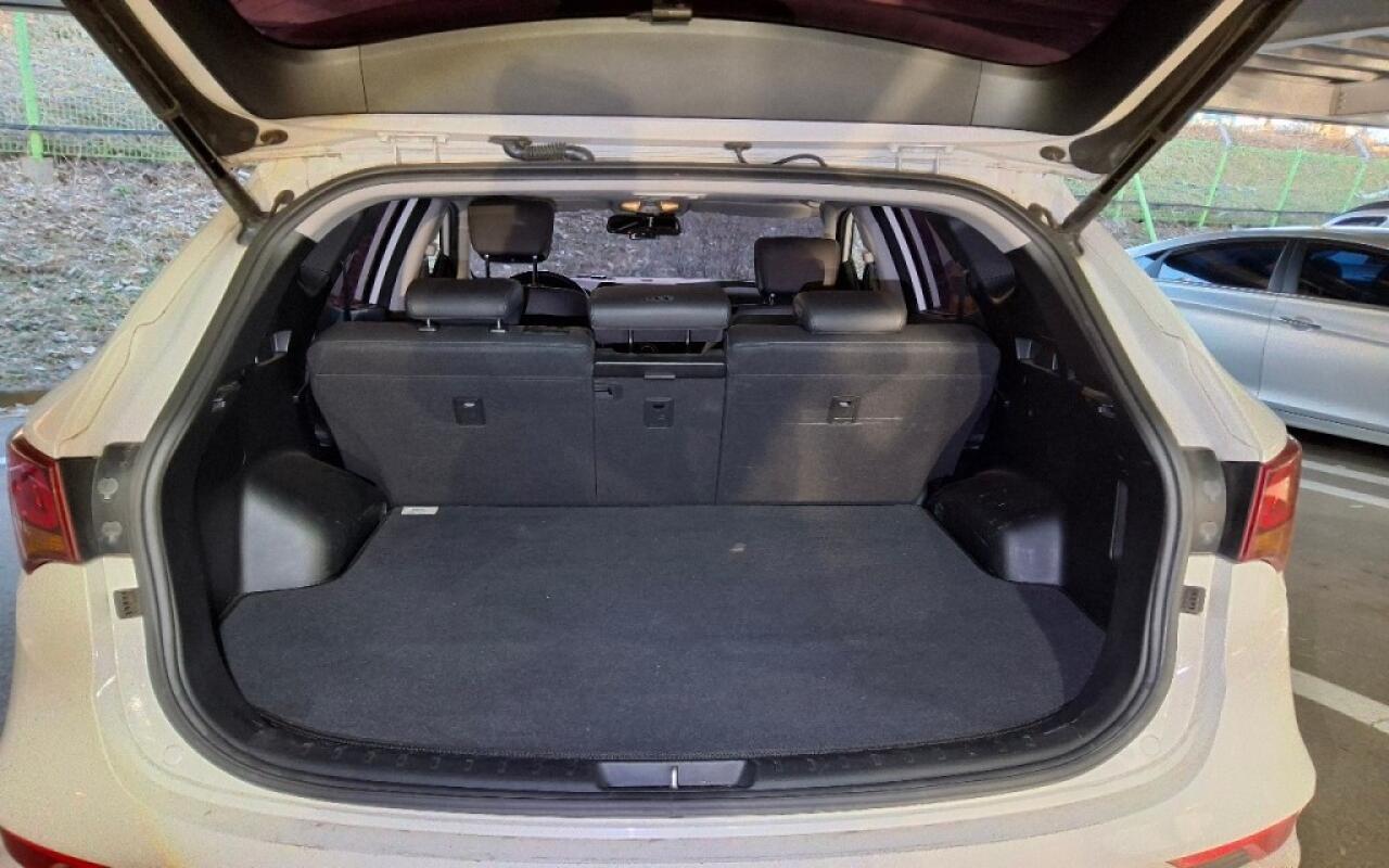 Hyundai SantaFe (2016)