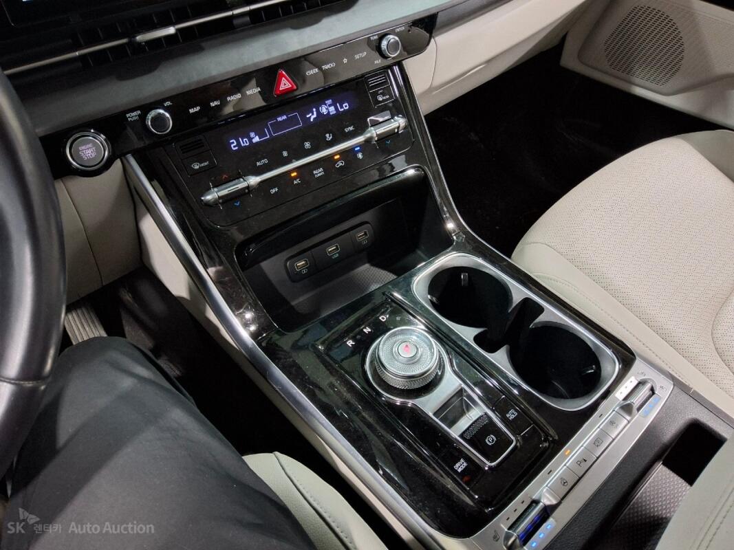 Kia Carnival (2021)