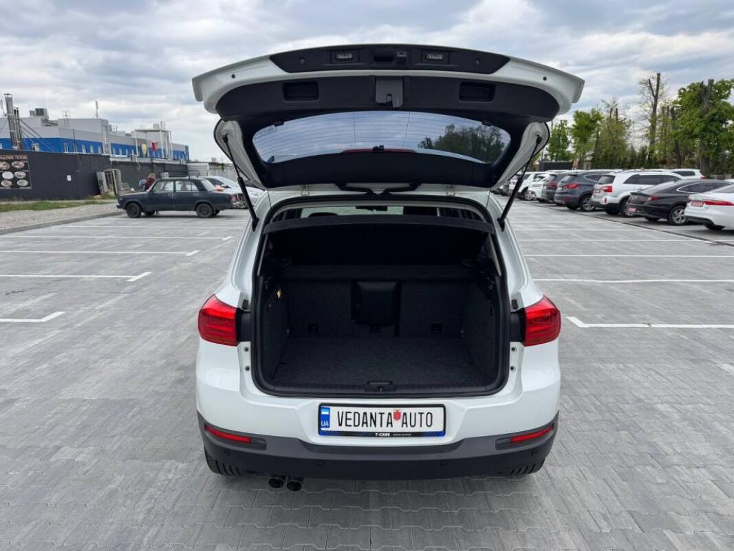 Volkswagen Tiguan (2015)