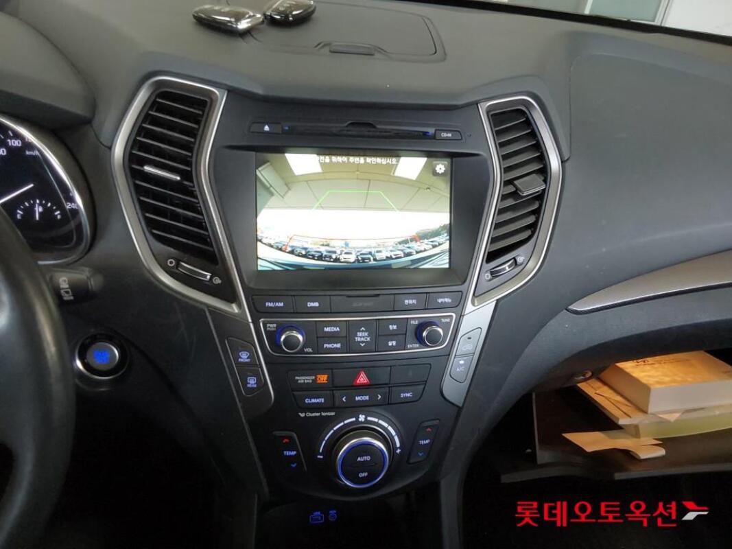 Hyundai SantaFe (2015)