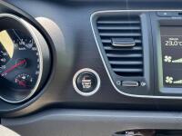 Kia Carnival (2014)