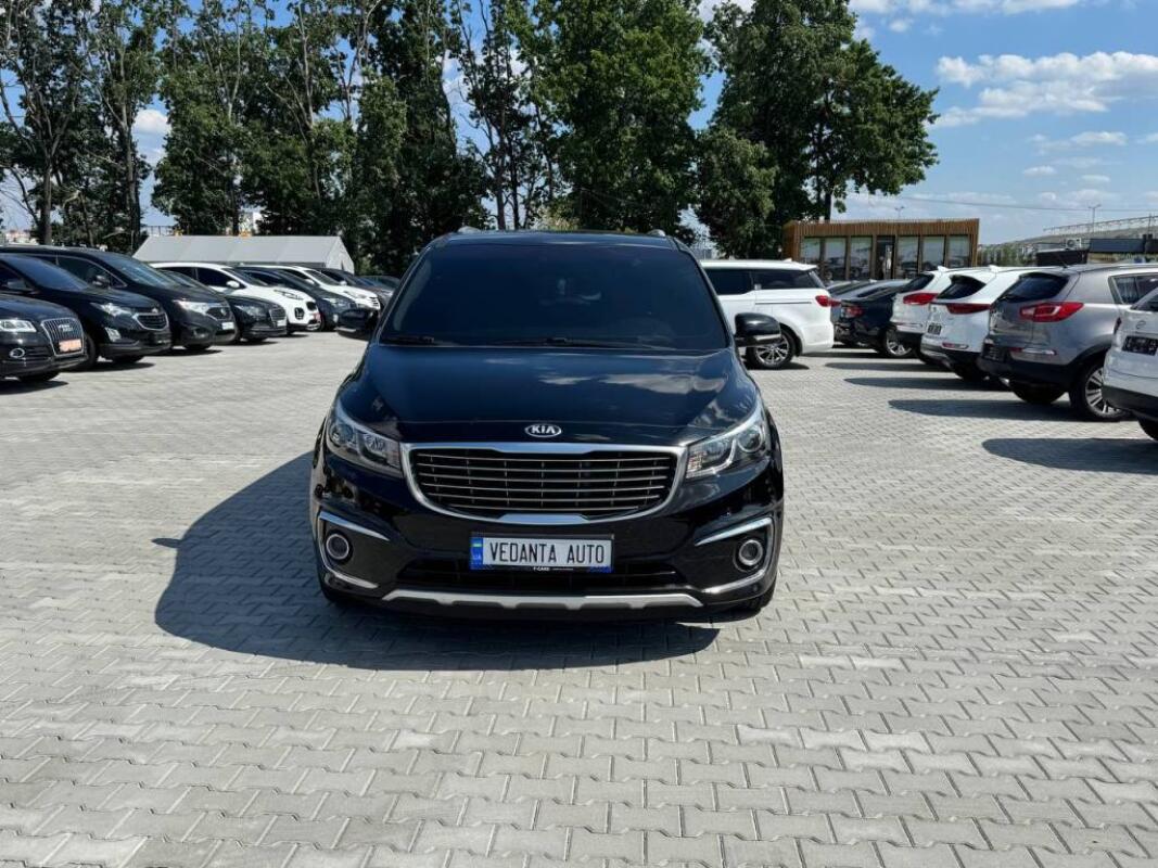 Kia Carnival (2017)