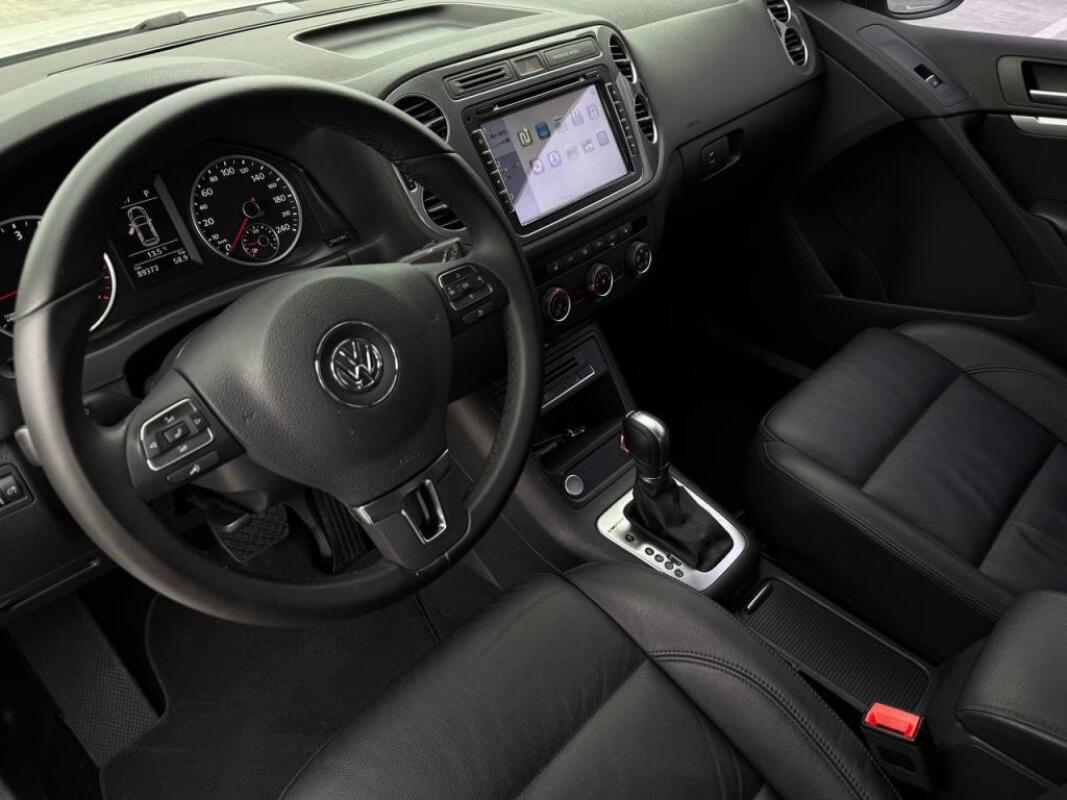Volkswagen Tiguan (2015)