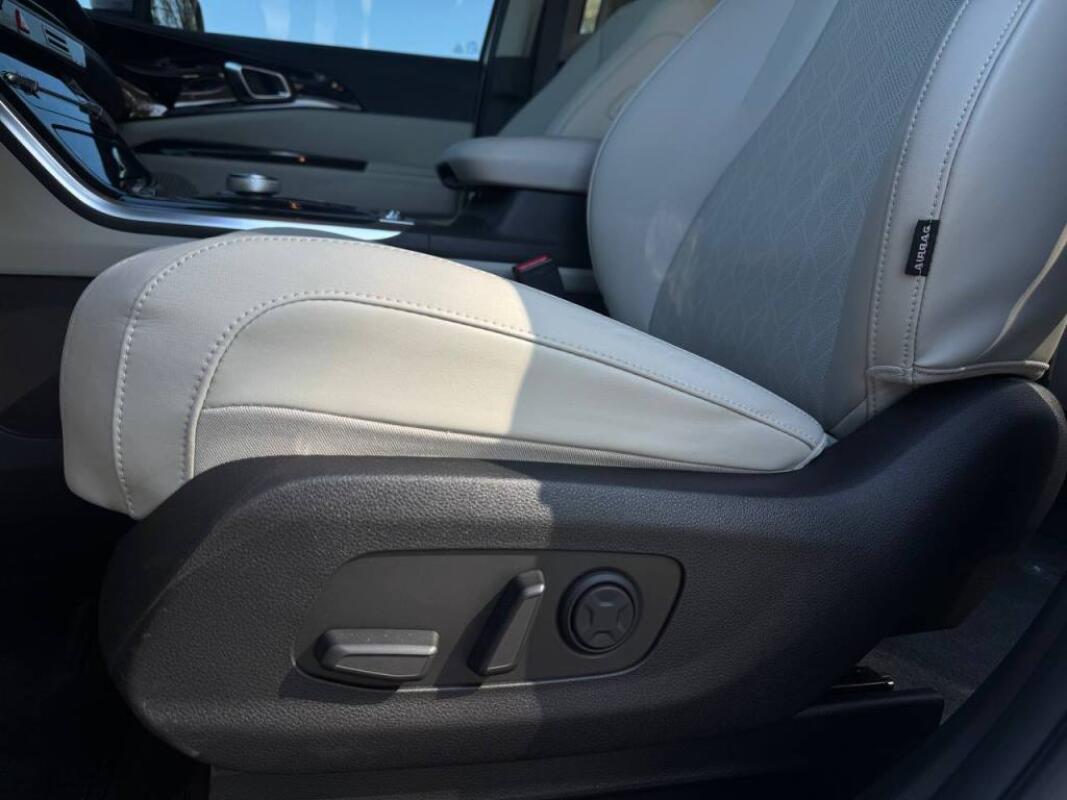 Kia Carnival (2023)