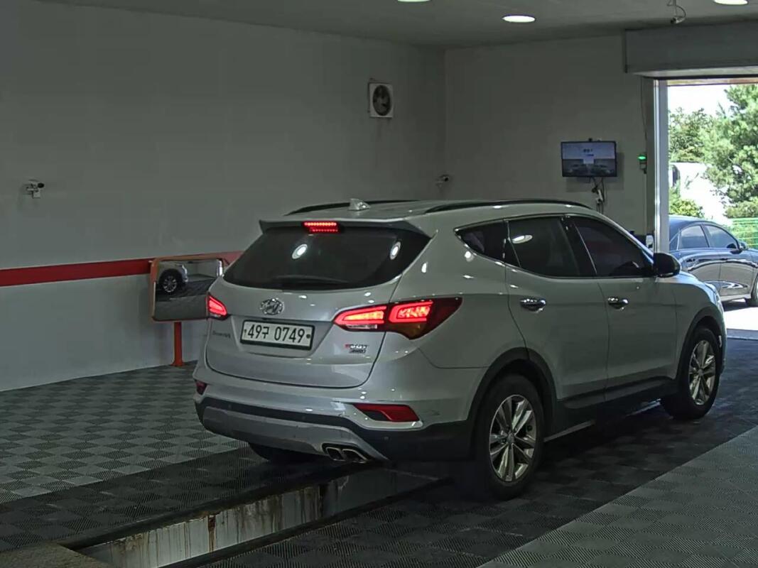 Hyundai Santa Fe (2016)