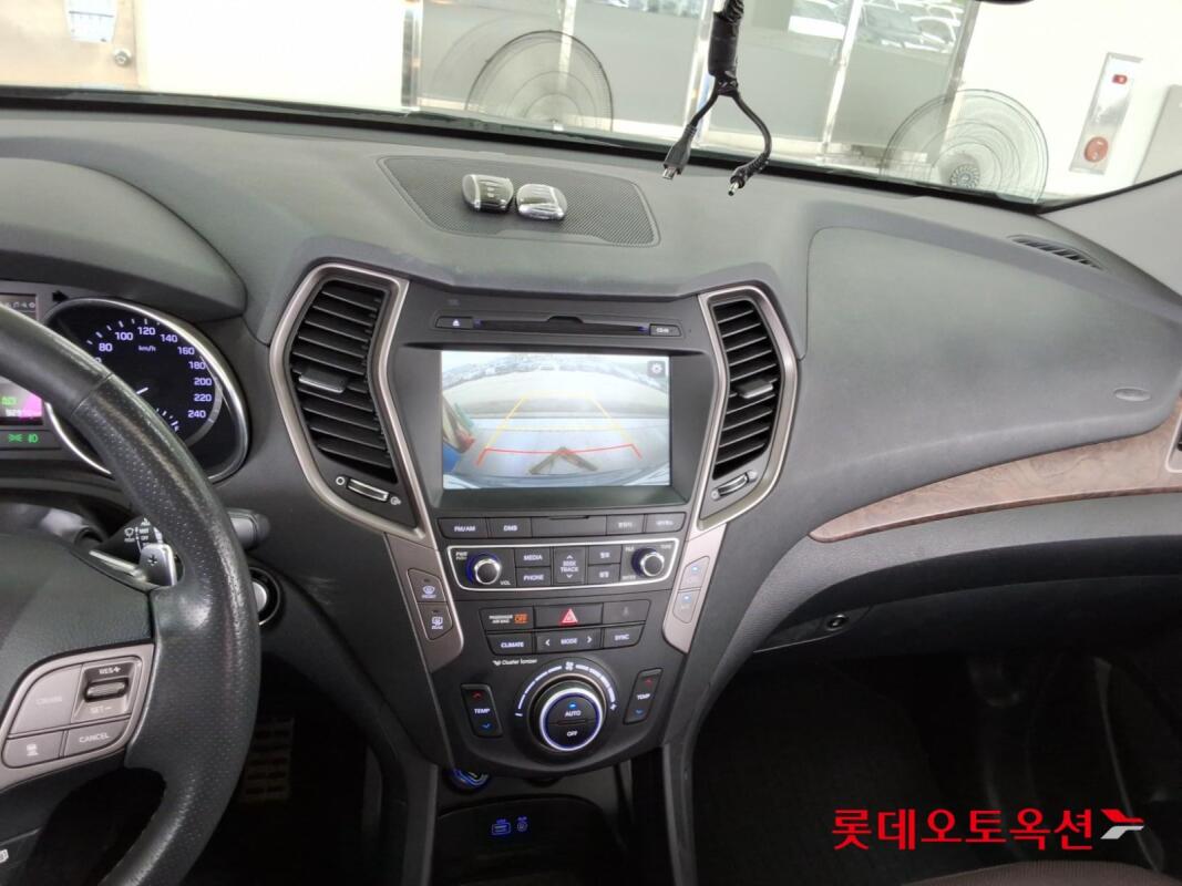 Hyundai Santa Fe (2016)