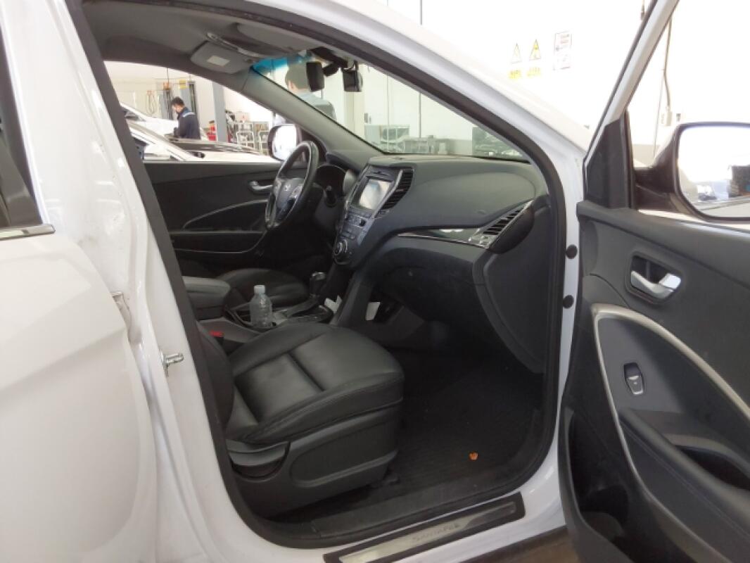 Hyundai SantaFe (2015)