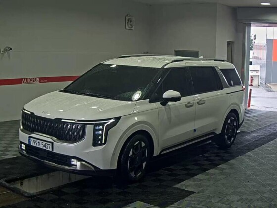 Kia Carnival (2024)