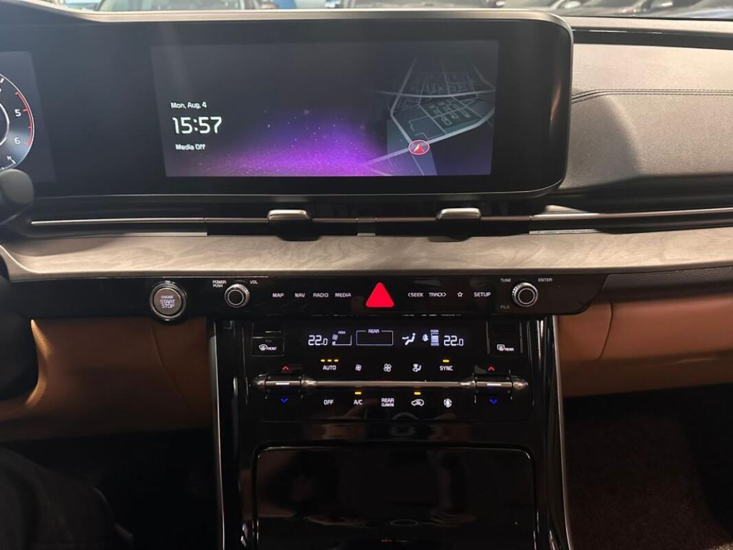 Kia Carnival (2021)