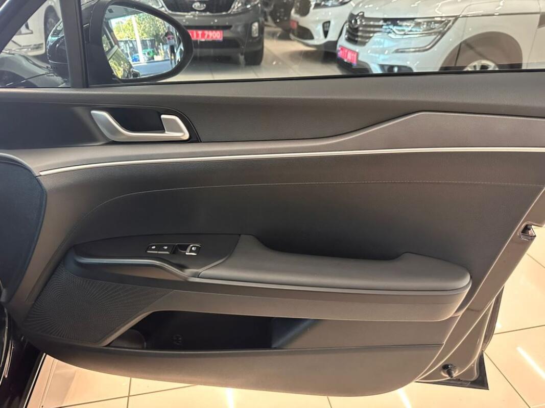 Kia K5 (2022)
