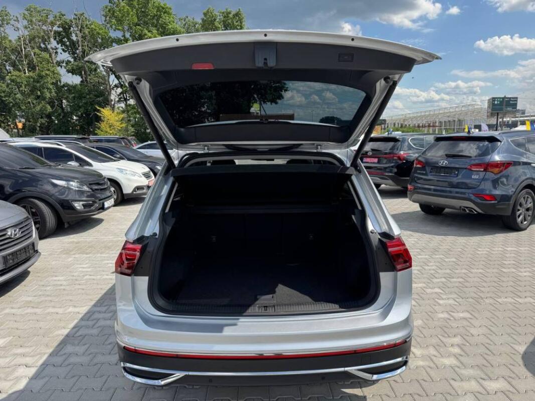 Volkswagen Tiguan (2022)
