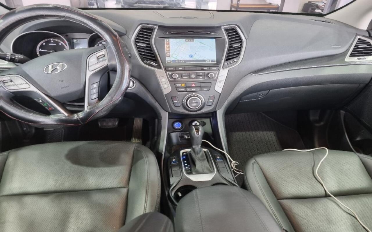 Hyundai SantaFe (2016)
