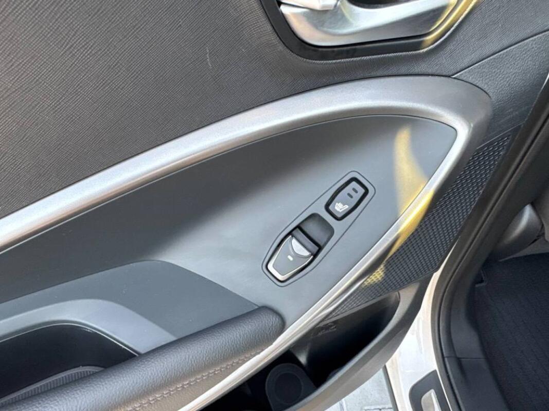 Hyundai SantaFe (2015)