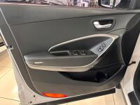 Hyundai SantaFe (2016) Hyundai SantaFe (2016)