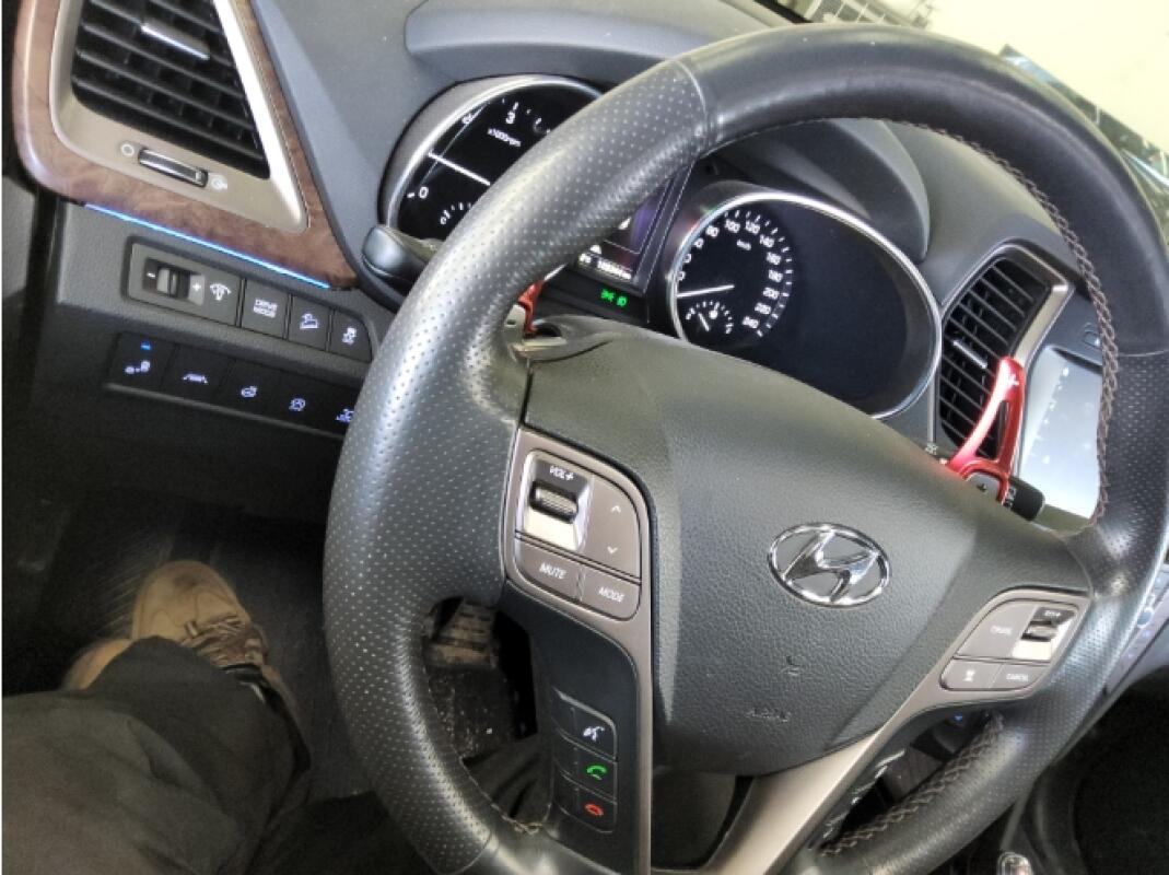 Hyundai SantaFe (2016)