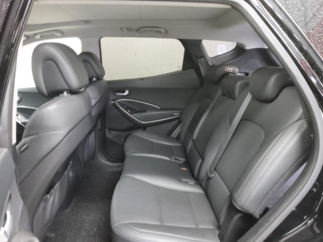 Hyundai SantaFe (2015)