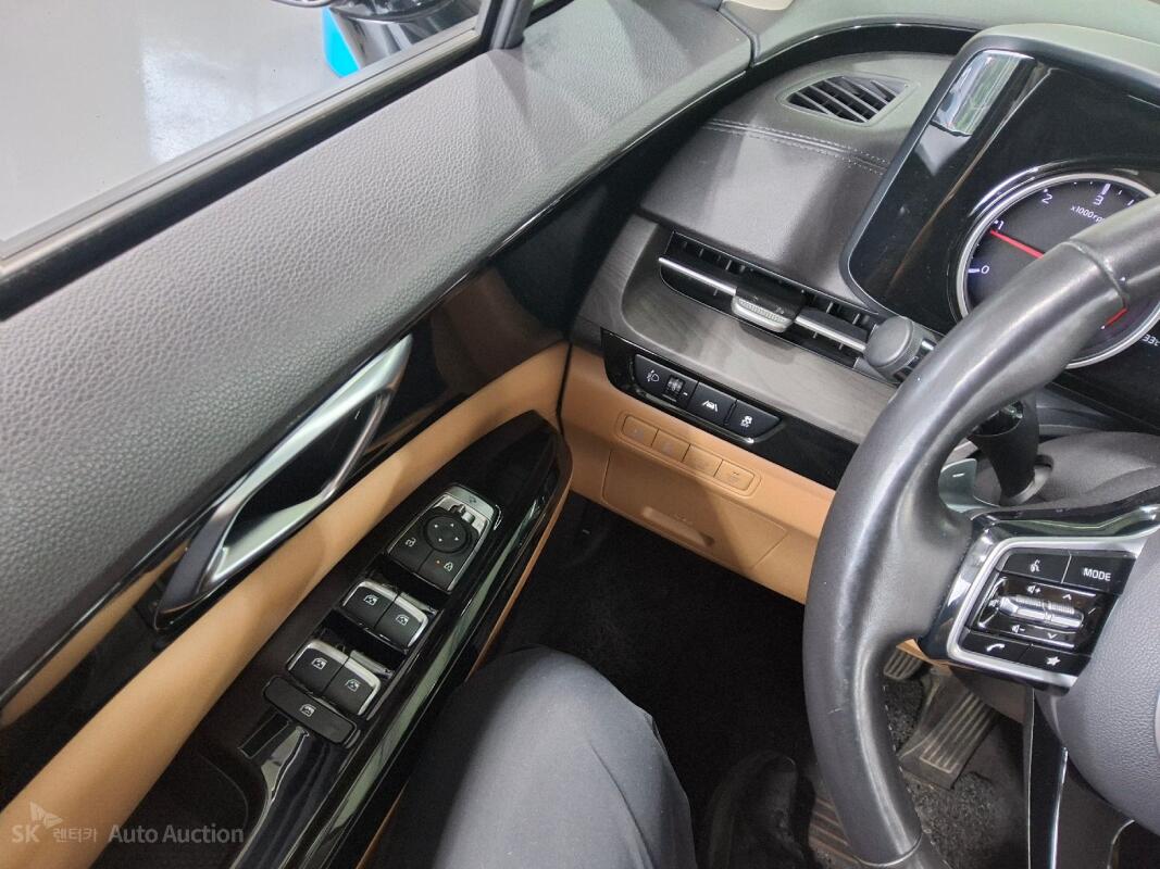 Kia Carnival (2021)