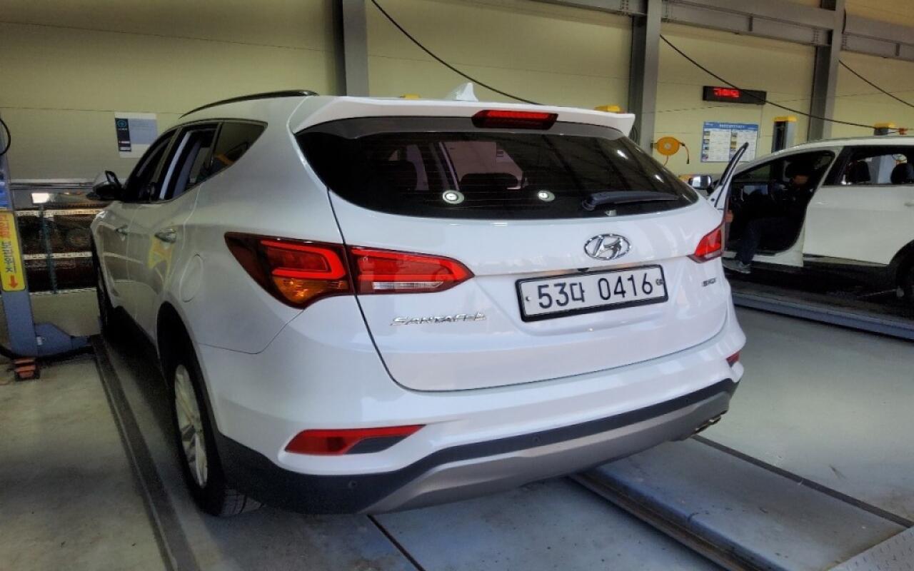 Hyundai SantaFe (2016)