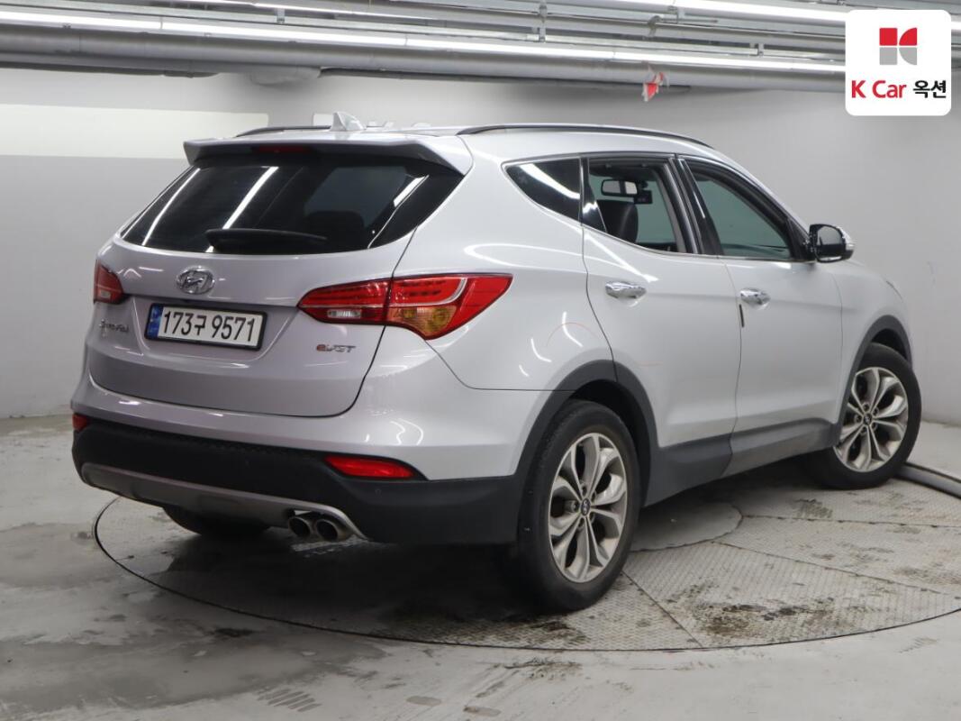 Hyundai Santa Fe (2014)