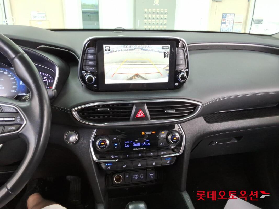 Hyundai Santa Fe (2019)